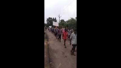Tribals condemn murder of former cadre by Naxals