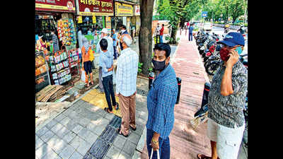Crowd at markets as citizens get ready to remain at home in Pune