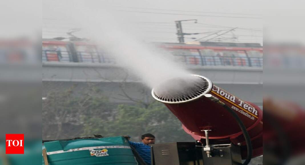 Delhi's Central Park gets anti-smog machine | Delhi News - Times of India