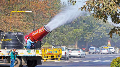 Air pollution: Delhi's Central Park gets anti-smog machine