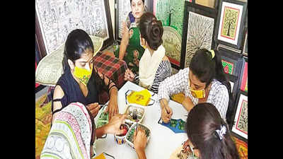 Bihar: Madhubani art comes alive on face masks