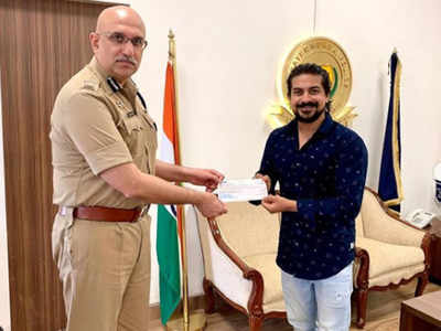 Bigg Boss Marathi 1 fame Pushkar Jog donates money to Mumbai police welfare fund on birthday