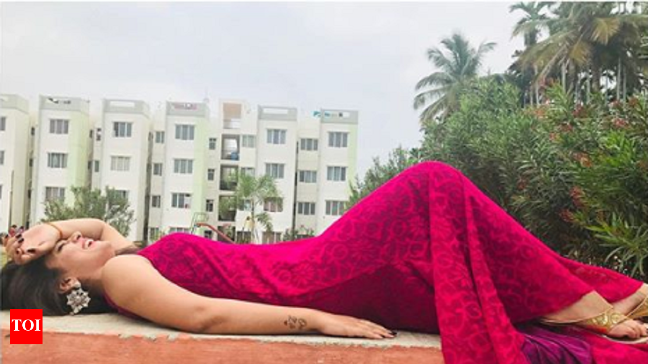 Nidhi Jha shares a gorgeous photo of herself as she reaches 700k followers  on Instagram | Bhojpuri Movie News - Times of India