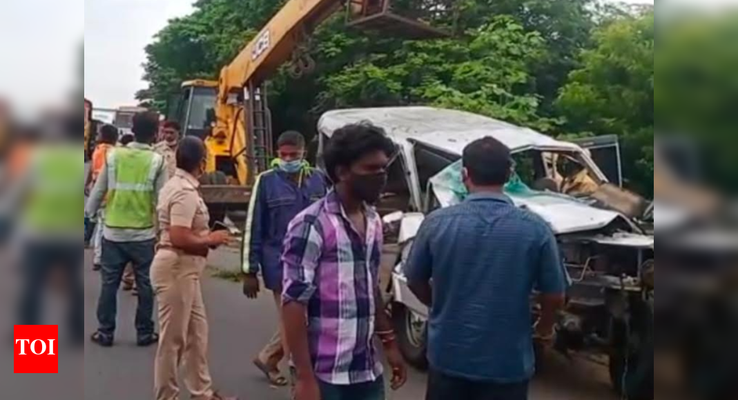 Accident in Tamil Nadu: Six including five of family die in TN road ...