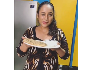 Bhojpuri actress Rani Chatterjee turns cook during the lockdown; whips