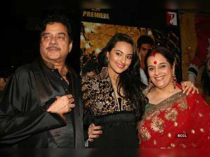 Sonakshi Sinha Mother Reena Roy - Not really pleased with the