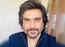 R Madhavan gives an EPIC response to netizen who asked him about the product he used to 'lighten skin'