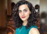 TBT: Taapsee's selfie from the sets of Badla