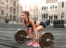 How many calories are burned while lifting weight