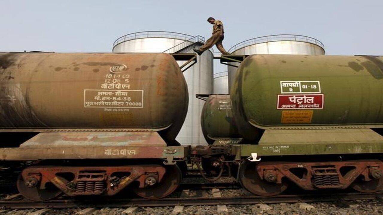 India looking to store oil in US reserves; signs MoU for cooperation in  strategic petroleum reserves - Times of India