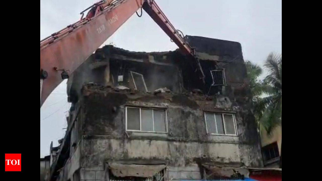 Vasai-Virar: Civic body demolishes embankment, says it choked