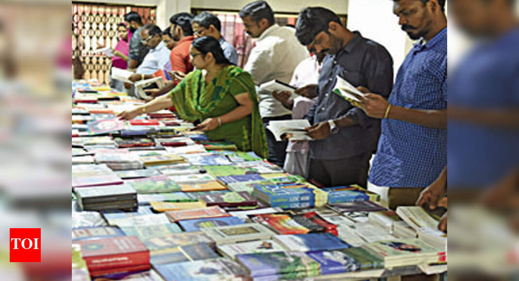 Book stores join online bandwagon in Kochi Kochi News Times of India