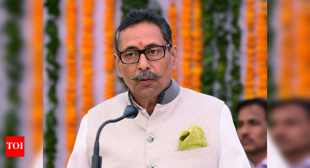 Even Rajiv Gandhi was handsome, spoke good English Rebel Congress MLA