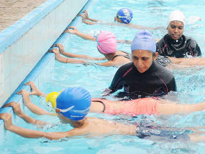 Karnataka Swimming Association comes to rescue of coaches, pool staff