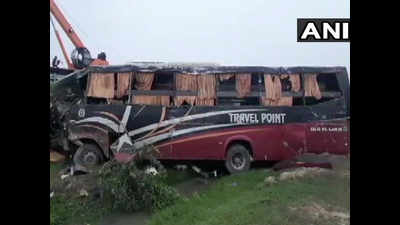 Five dead, 18 injured in mishap on Agra-Lucknow Expressway in UP's Kannauj