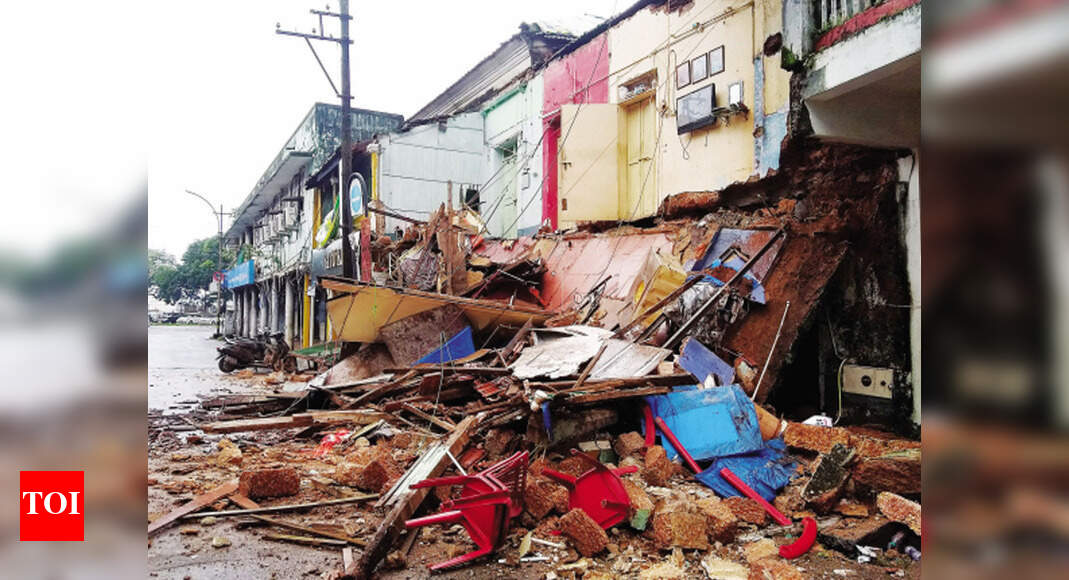 Goa: Portuguese-era building collapses in Panaji, three rescued from ...