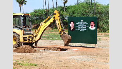 Tamil Nadu CM lays foundation stone for Keeladi museum