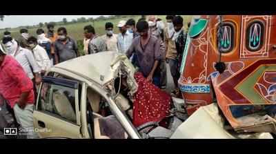 Four of family killed in car-truck collision near Amreli