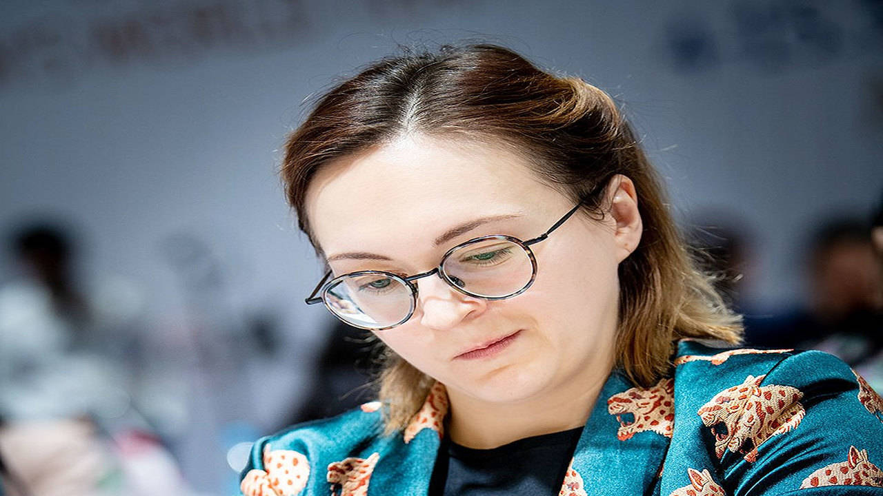 echecs-Ushenina, Ushenina on the verge of losing her title …