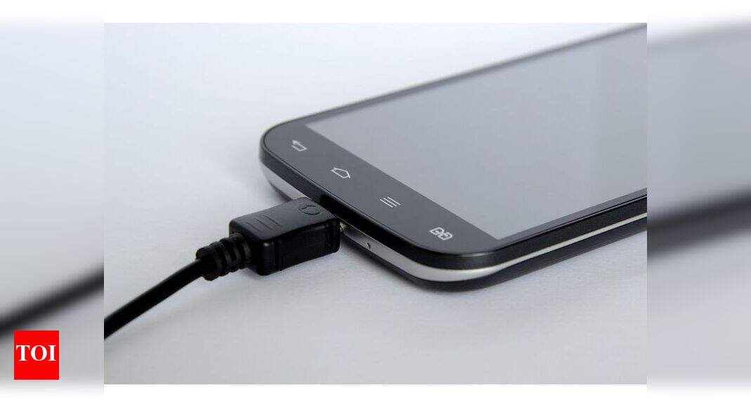 New vulnerability in fast chargers can lead to your smartphone catching