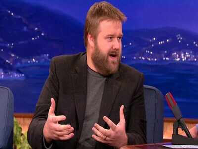 Robert Kirkman: Pandemic will make 'The Walking Dead' film better ...