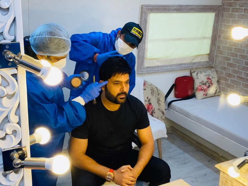 Kapil Sharma gets his hairstyle done; jokes 'Do these men really belong to  me or are they someone else?' - Times of India