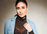 8 stylish ways to wear denim like Kareena Kapoor
