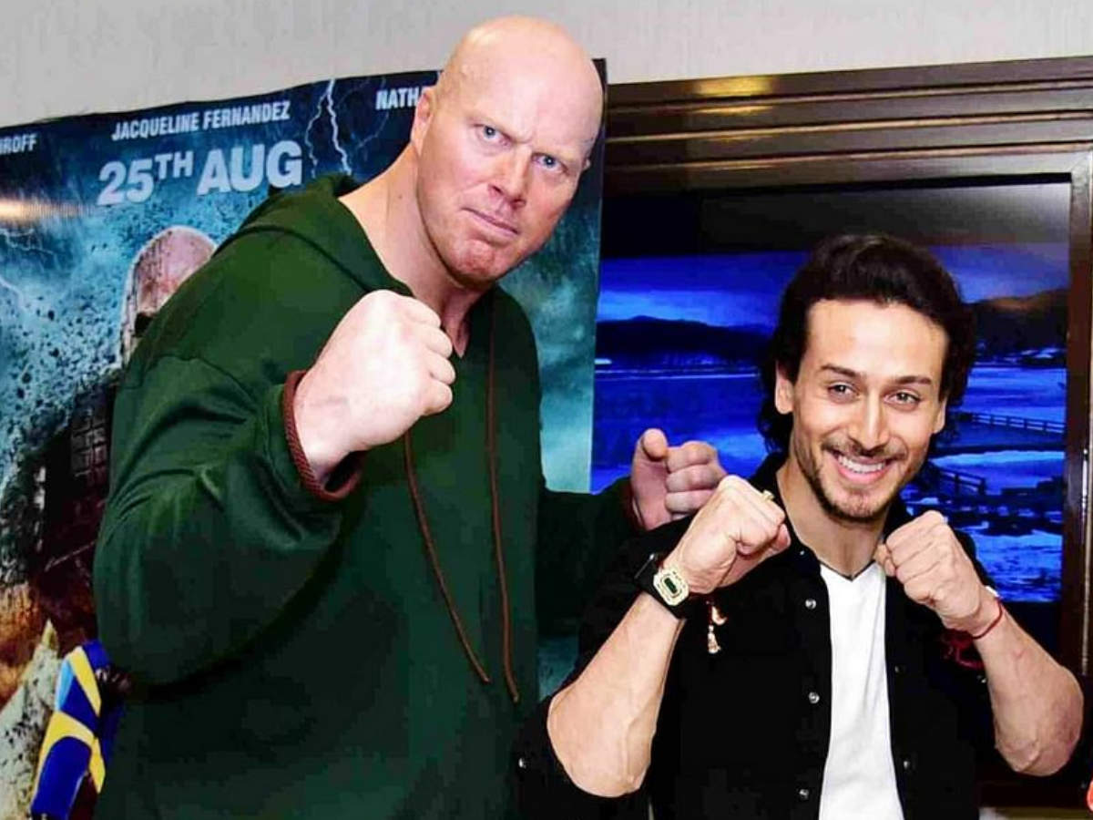 Throwback Tuesday Tiger Shroff Shares A Video Of His Miscalculated Kick While Rehearsing With A Flying Jatt Co Star Nathan Jones Hindi Movie News Times Of India