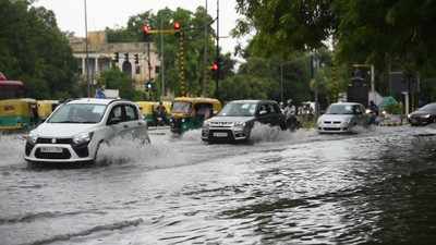 Delhi: Barakhamba road waterlogged as heavy rains lash national capital