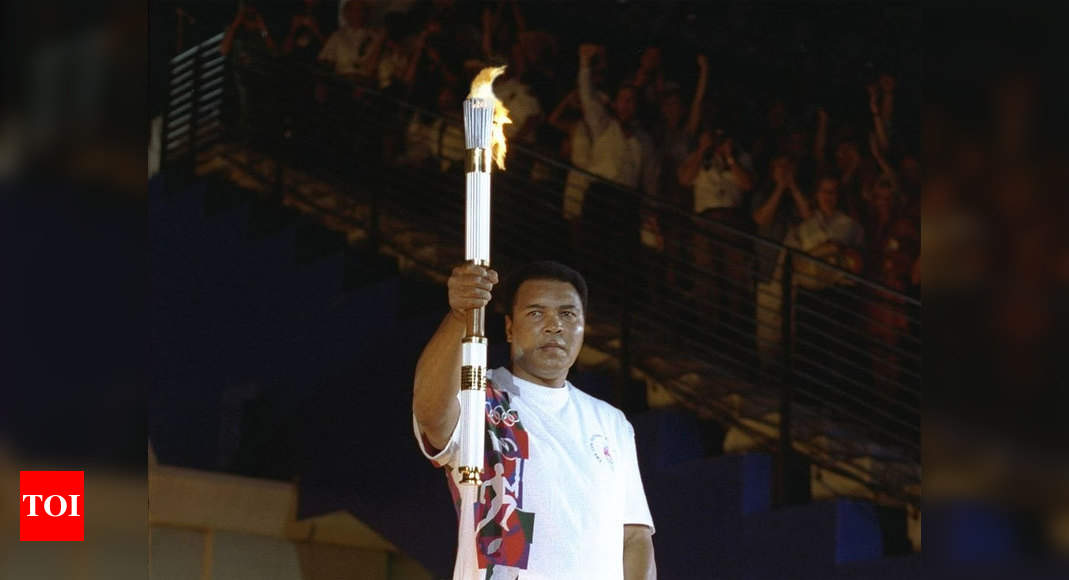 Muhammad Ali S Original Atlanta 1996 Olympic Torch Donated To Ioc More Sports News Times Of India