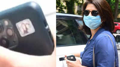 Neetu Kapoor's phone cover has an adorable picture of Kapoor family