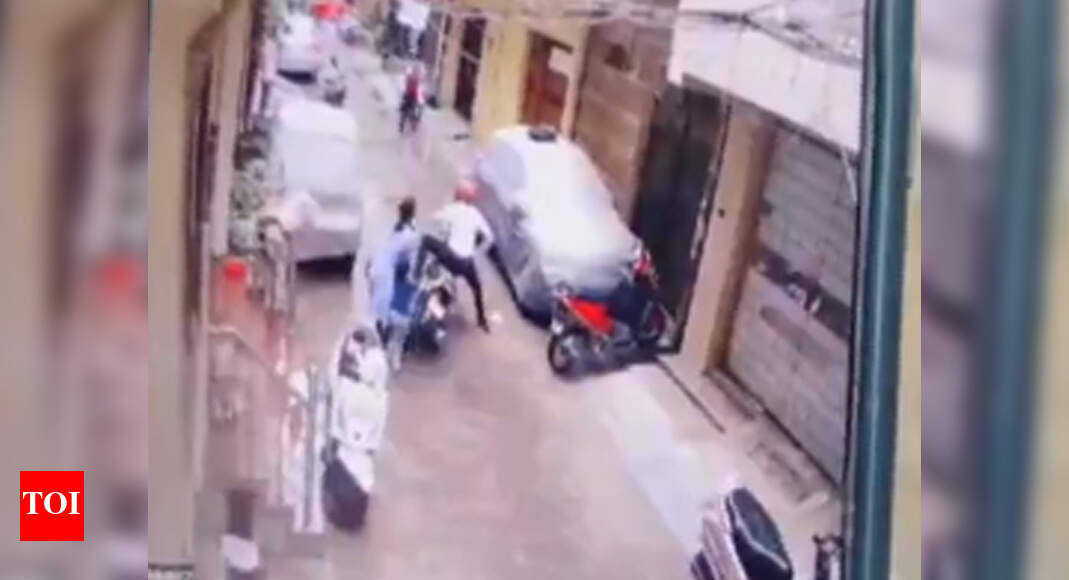 Delhi Kidnapping Case: Woman fights off kidnappers in Delhi's Shakurpur ...