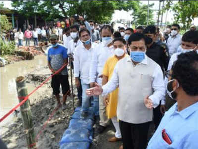 Assam Cm Sarbananda Sonowal Inspects Flood Affected Areas Meets People India News Times Of India