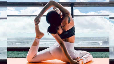 Alaya F looks fit as a fiddle as she flawlessly nails a complex yoga pose