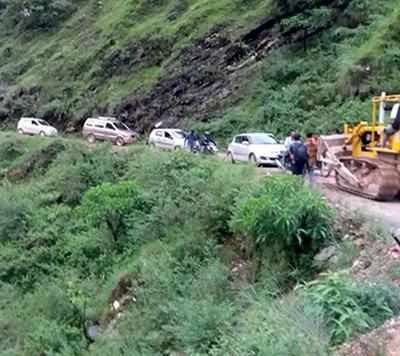 Rainfall, landslides cut off several roads in U'khand hills | Dehradun ...