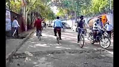 Delhi: Scooter rider dies after hitting bump