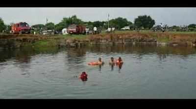 Four of family drown in water-filled pit at stone quarry