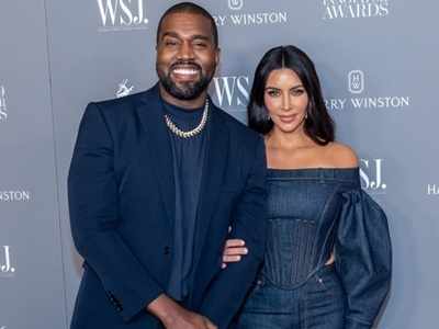 Kanye West issues public apology to wife Kim Kardashian following Twitter  rant - Times of India