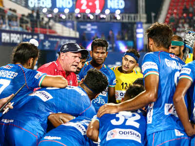 File image of chief coach Graham Reid instructing the Indian team players in a huddle during a match (Photo: Hockey India)