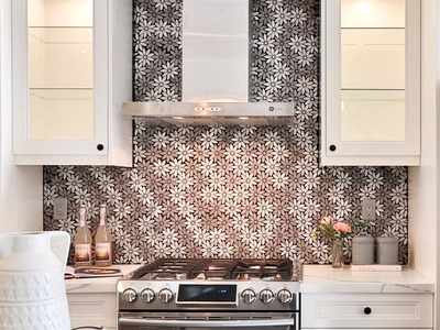 Removable backsplash stickers for oil-proofing the kitchen