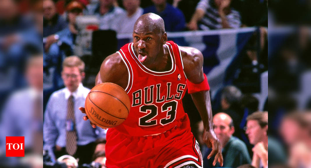 Michael Jordan's first Chicago Bulls jersey to sell at Julien's Auctions