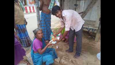 Offers of support pours in for Madurai tea seller who feeds needy