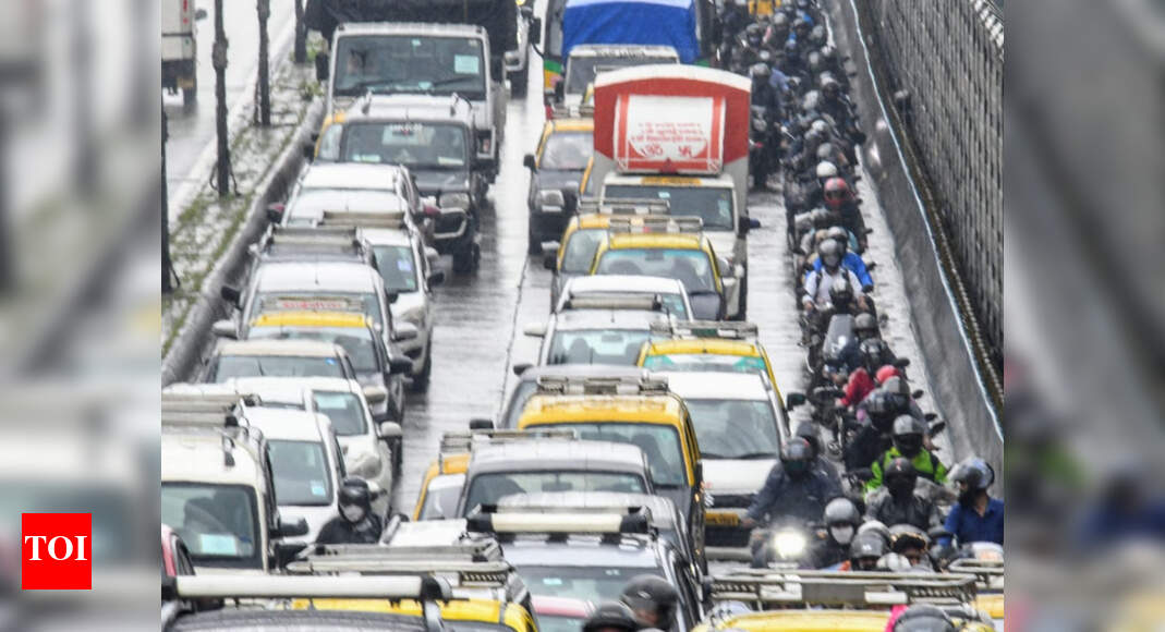 Mumbai Rains: Heavy rains cause traffic snarls, waterlogging in parts ...