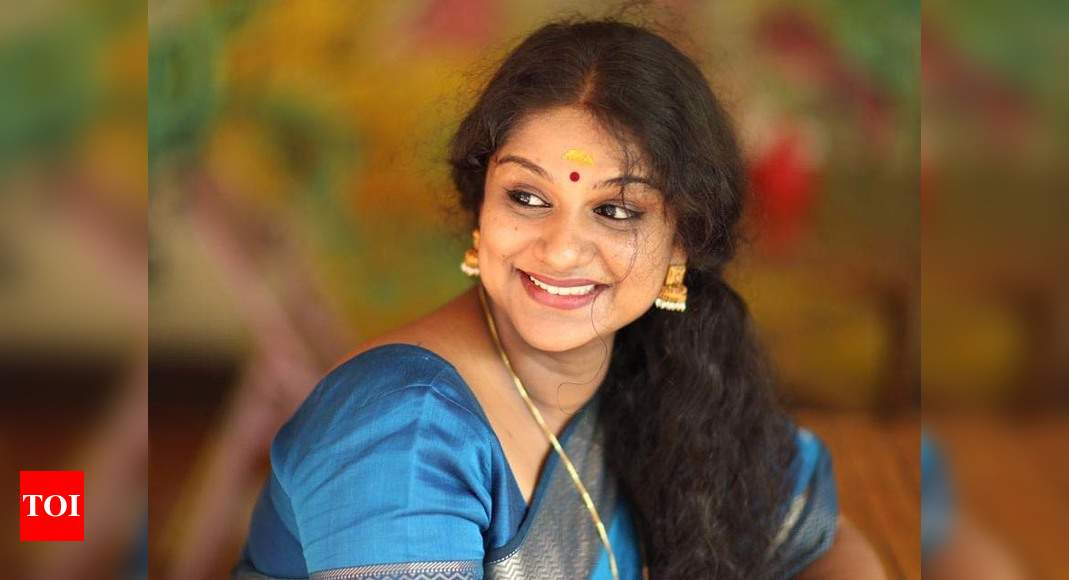 Meet Actress Devi Who Now Dubs For Nearly 10 Serials At A Time Malayalam Movie News Times Of India