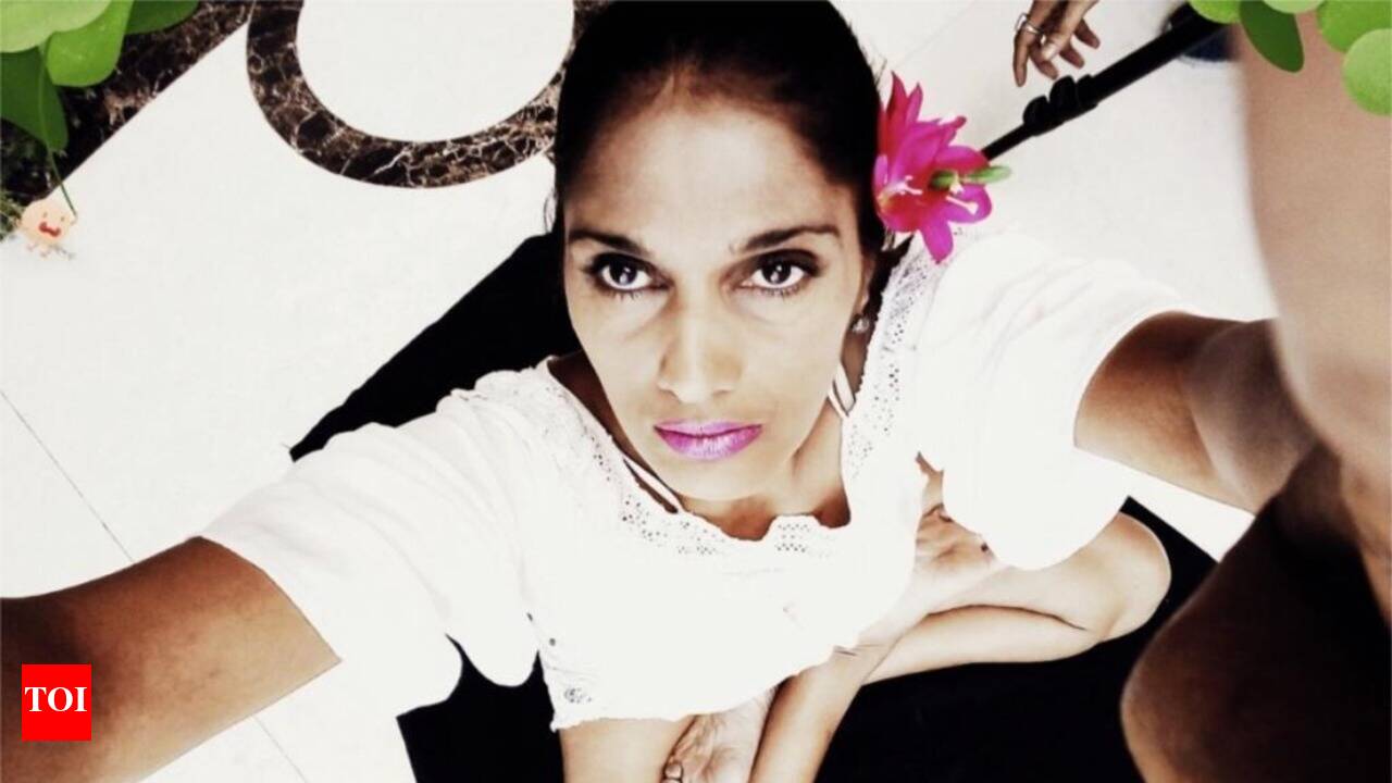 Anu Aggarwal: The original Aashiqui actress studied neurosciene; ran a  meditation center | Hindi Movie News - Times of India