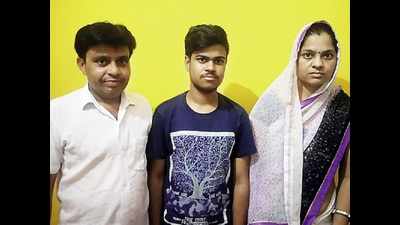 Jaipur boy scores 100 in 4 subjects, 99 in Hindi