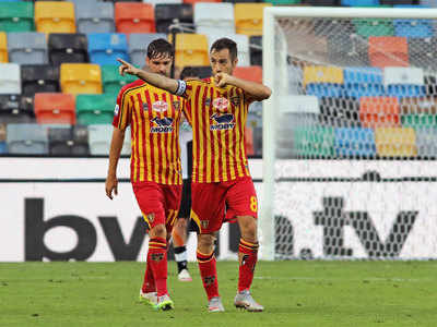 Lecce handed lifeline with late win at Udinese, Genoa thumped