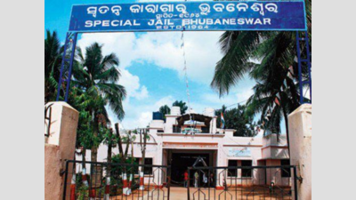 Curb on mobile phone use by Odisha jail personnel, reward for seizing contraband