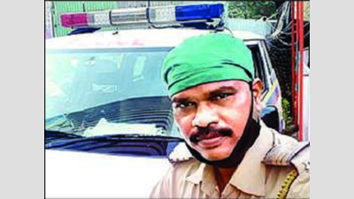 Mumbai: Borivli cop rescues woman from turbulent river