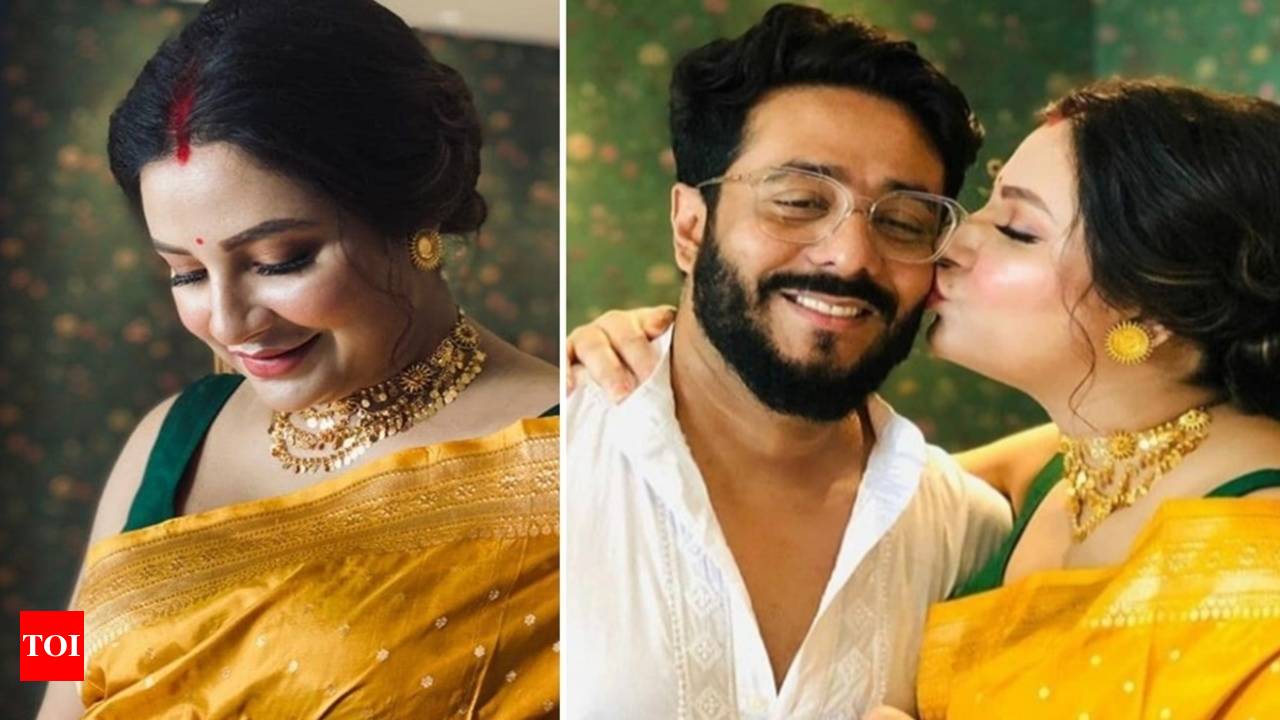 Bengali actress Subhashree Ganguly enjoys baby shower at home - Times of  India